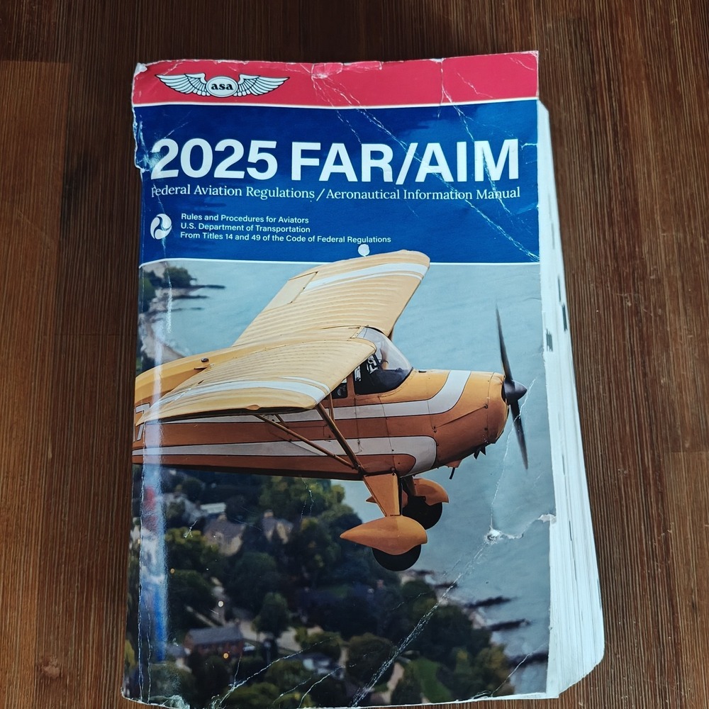 Far/Aim 2025: Federal Aviation Regulations... 9781644253687‎ Used Damaged